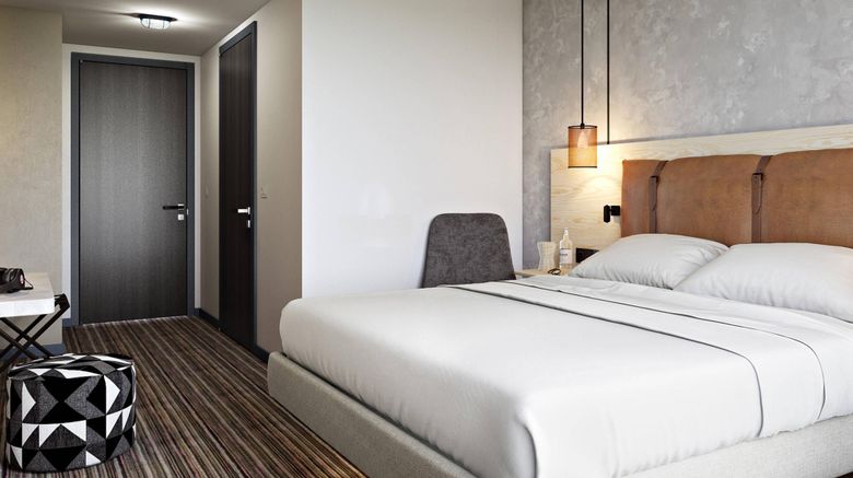 <b>MOXY Dusseldorf South Room</b>. Images powered by <a href="https://www.leonardoworldwide.com/" title="Leonardo Worldwide" target="_blank">Leonardo</a>.
