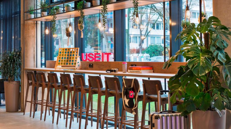 <b>MOXY Dusseldorf South Lobby</b>. Images powered by <a href="https://www.leonardoworldwide.com/" title="Leonardo Worldwide" target="_blank">Leonardo</a>.