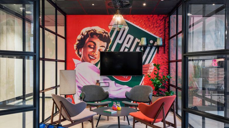 <b>MOXY Dusseldorf South Meeting</b>. Images powered by <a href="https://www.leonardoworldwide.com/" title="Leonardo Worldwide" target="_blank">Leonardo</a>.