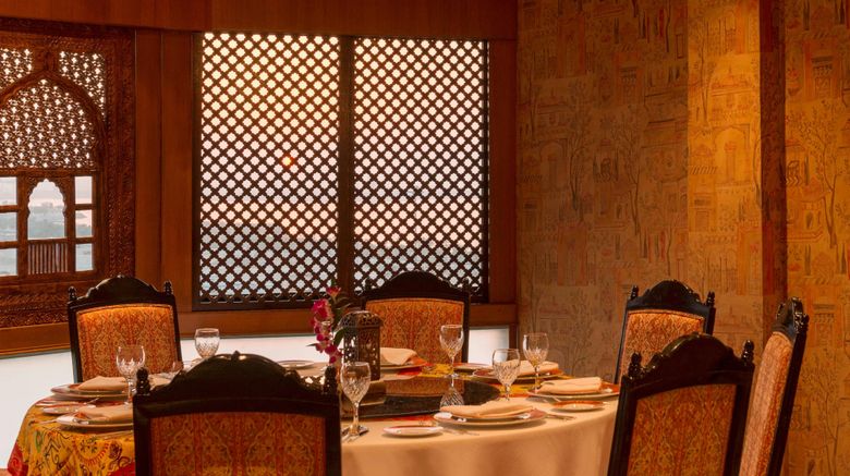 <b>Sheraton Kuwait, Luxury Collection Hotel Restaurant</b>. Images powered by <a href="https://www.leonardoworldwide.com/" title="Leonardo Worldwide" target="_blank">Leonardo</a>.