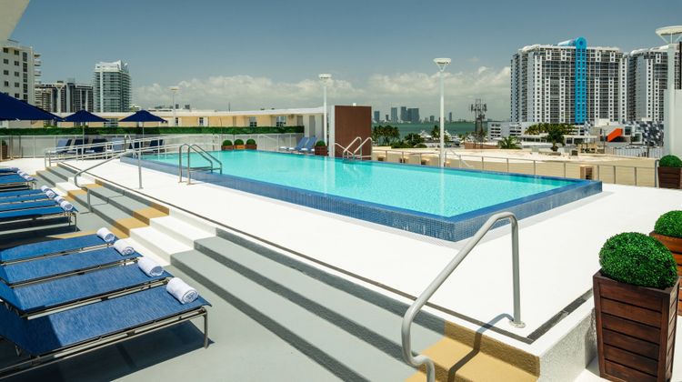 Residence Inn Miami Beach South Beach Pool