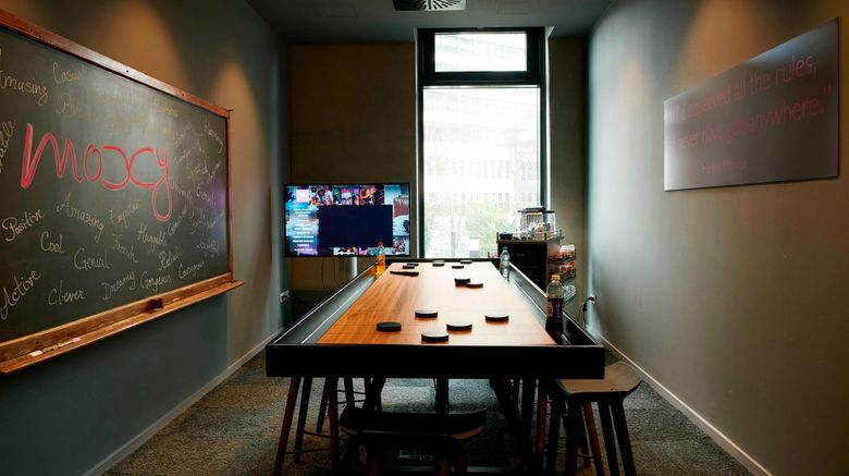 <b>MOXY Frankfurt Eschborn Meeting</b>. Images powered by <a href="https://www.leonardoworldwide.com/" title="Leonardo Worldwide" target="_blank">Leonardo</a>.