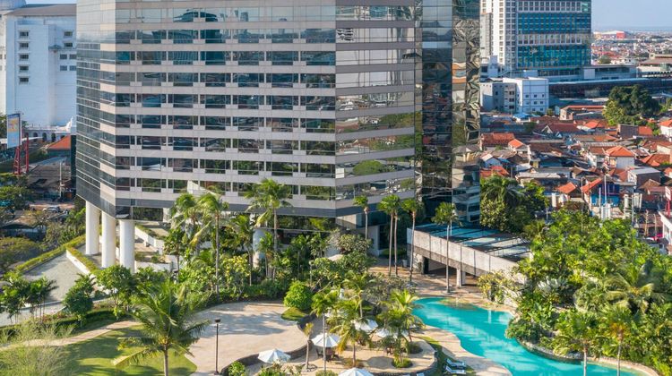 JW Marriott Hotel Surabaya Exterior