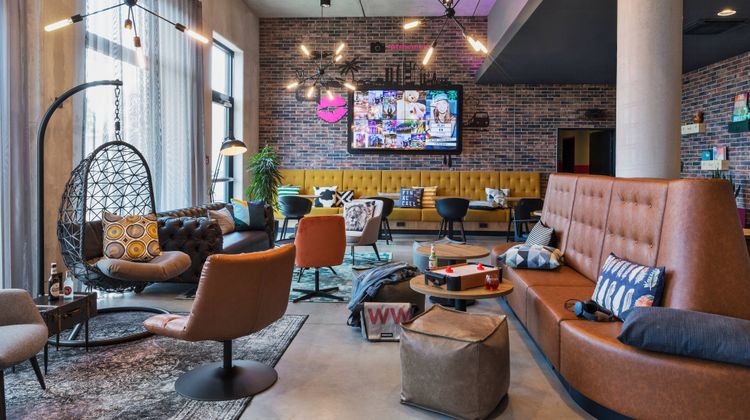 Moxy Frankfurt Airport Kelsterbach Lobby