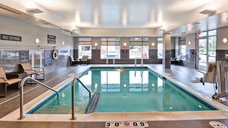 Residence Inn Milwaukee North/Glendale Pool