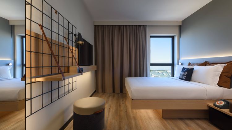 Moxy Lisboa Oriente Room