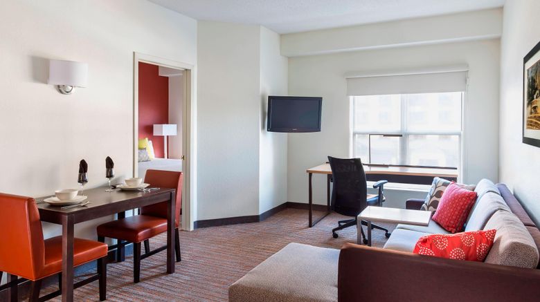 <b>Residence In Bloomington Mall of America Room</b>. Images powered by <a href="https://www.leonardoworldwide.com/" title="Leonardo Worldwide" target="_blank">Leonardo</a>.