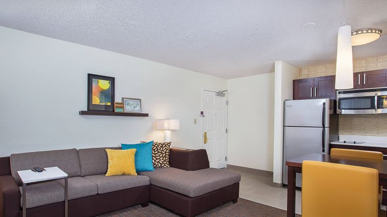 <b>Residence Inn Knoxville/Cedar Bluff Suite</b>. Images powered by <a href="https://www.leonardoworldwide.com/" title="Leonardo Worldwide" target="_blank">Leonardo</a>.