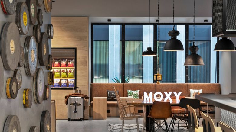 <b>Moxy Lyon Airport Lobby</b>. Images powered by <a href="https://www.leonardoworldwide.com/" title="Leonardo Worldwide" target="_blank">Leonardo</a>.