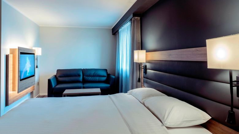 <b>MOXY London Stratford Room</b>. Images powered by <a href="https://www.leonardoworldwide.com/" title="Leonardo Worldwide" target="_blank">Leonardo</a>.
