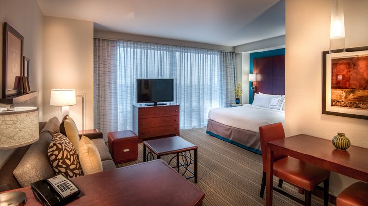 Residence Inn Arlington Ballston Suite