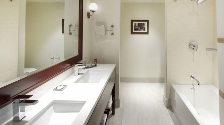 Marriott Syracuse Downtown Room