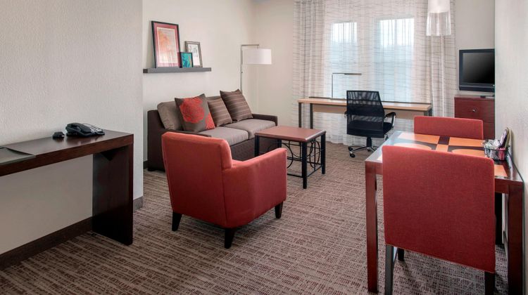 Residence Inn Alexandria at Carlyle Room