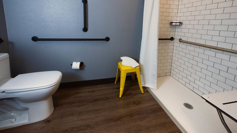 <b>MOXY New Orleans Dtwn/French Qtr Room</b>. Images powered by <a href="https://www.leonardoworldwide.com/" title="Leonardo Worldwide" target="_blank">Leonardo</a>.