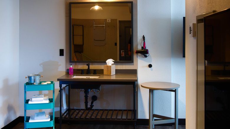<b>MOXY New Orleans Dtwn/French Qtr Suite</b>. Images powered by <a href="https://www.leonardoworldwide.com/" title="Leonardo Worldwide" target="_blank">Leonardo</a>.