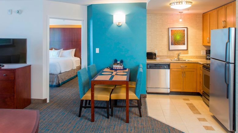 <b>Residence Inn by Marriott Moncton Room</b>. Images powered by <a href="https://www.leonardoworldwide.com/" title="Leonardo Worldwide" target="_blank">Leonardo</a>.