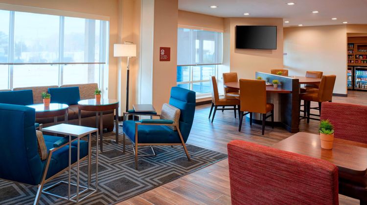 TownePlace Suites Grand Rapids Airport Lobby