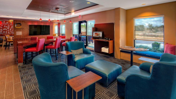 TownePlace Suites Hattiesburg Lobby