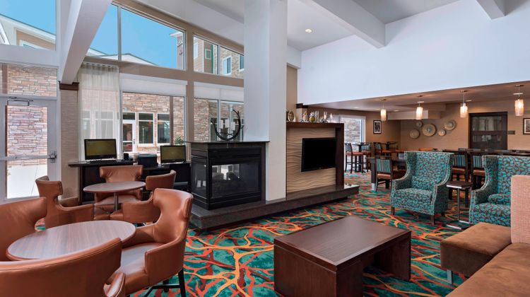 Residence Inn Omaha West Lobby