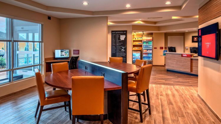 TownePlace Suites Hot Springs Lobby