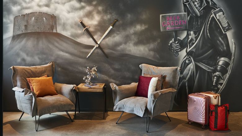 <b>Moxy York Stonebow Room</b>. Images powered by <a href="https://www.leonardoworldwide.com/" title="Leonardo Worldwide" target="_blank">Leonardo</a>.
