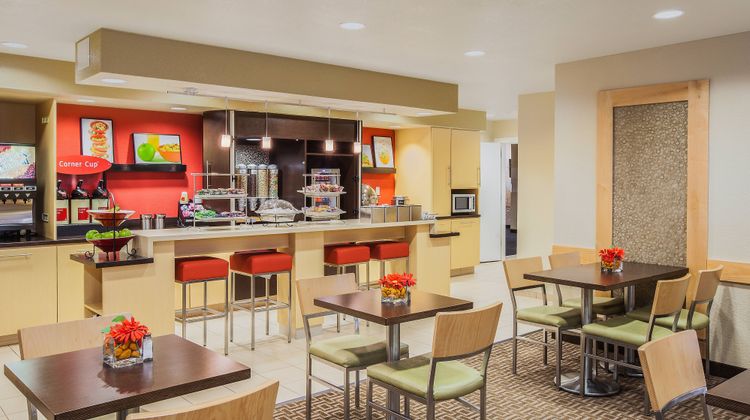 TownePlace Suites Houston Northwest Restaurant