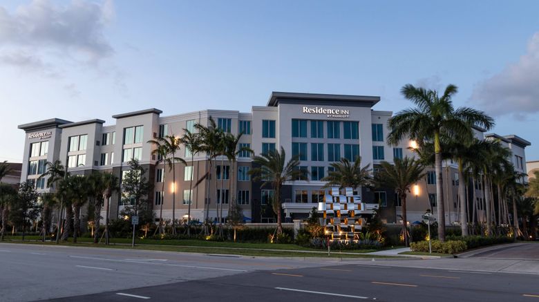 Residence Inn Palm Beach Gardens Exterior. Images powered by <a href="https://www.leonardoworldwide.com" target="_blank" rel="noopener">Leonardo</a>.