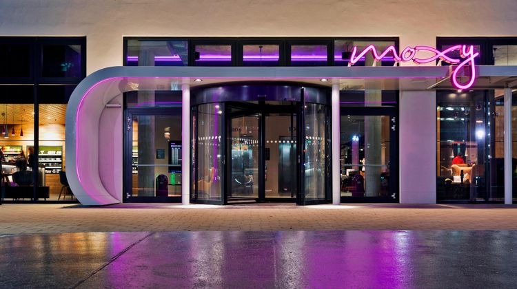 MOXY Vienna Airport Exterior