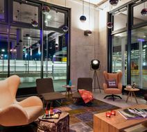 MOXY Vienna Airport Lobby