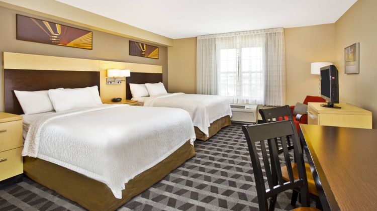 TownePlace Suites Republic Arpt Long Isl Suite