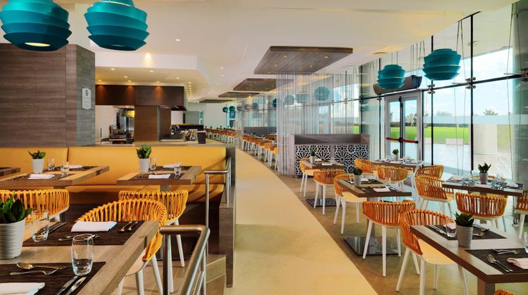 Sheraton Club Des Pins Resort Restaurant