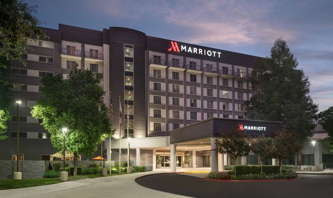 Visalia Marriott Exterior