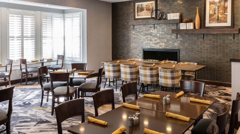 <b>Sheraton Ann Arbor Hotel Restaurant</b>. Images powered by <a href="https://www.leonardoworldwide.com/" title="Leonardo Worldwide" target="_blank">Leonardo</a>.