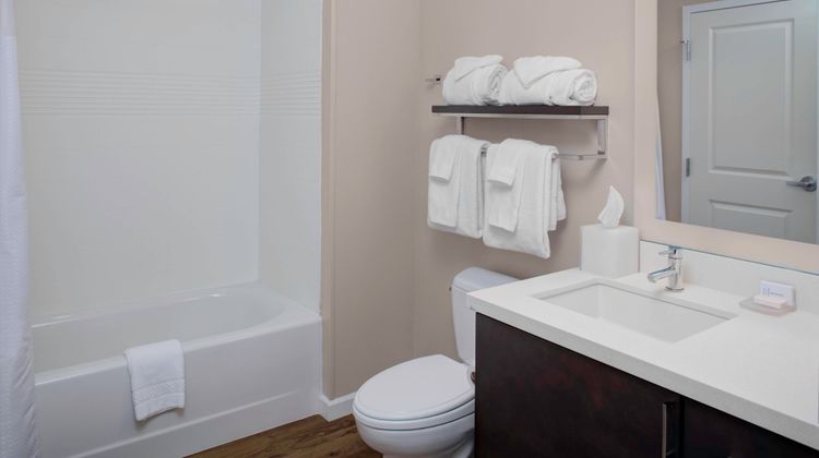 TownePlace Suites Albany Room