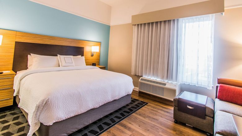 <b>TownePlace Suites Evansville Newburgh Suite</b>. Images powered by <a href="https://www.leonardoworldwide.com/" title="Leonardo Worldwide" target="_blank">Leonardo</a>.