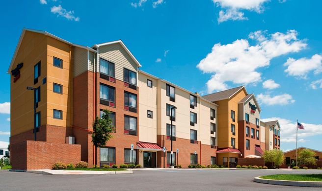TownePlace Suites Bethlehem Easton Exterior