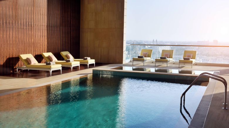 <b>Marriott Executive Apartments Downtown Pool</b>. Images powered by <a href="https://www.leonardoworldwide.com/" title="Leonardo Worldwide" target="_blank">Leonardo</a>.