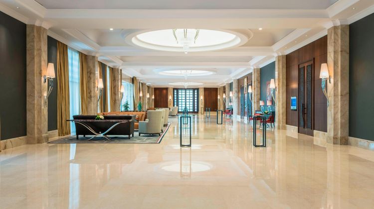 Sheraton Oman Hotel Meeting