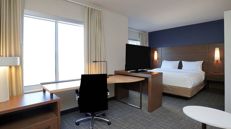 Residence Inn by Marriott First & Main Suite