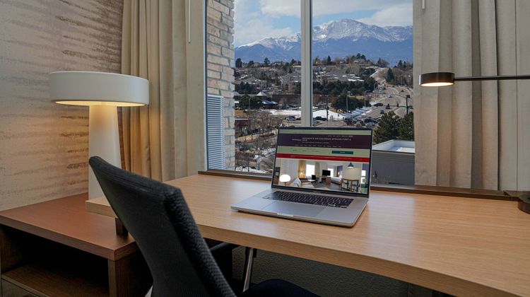 Residence Inn by Marriott First & Main Suite