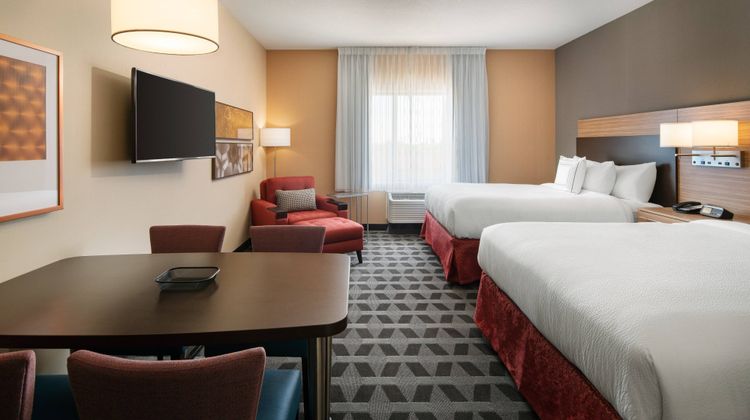 TownePlace Suites Fresno Clovis Suite