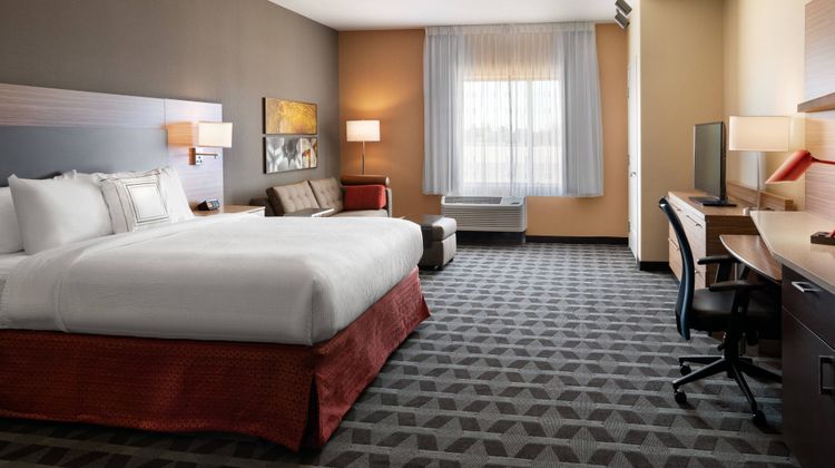 TownePlace Suites Fresno Clovis Suite