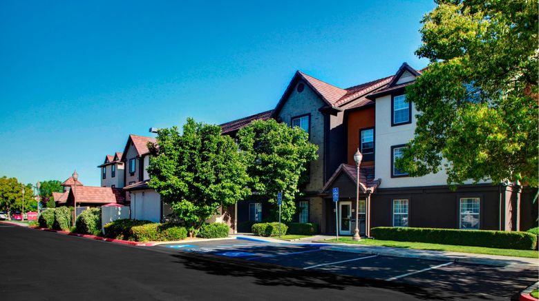 TownePlace Suites Fresno Exterior. Images powered by <a href="https://www.leonardoworldwide.com" target="_blank" rel="noopener">Leonardo</a>.