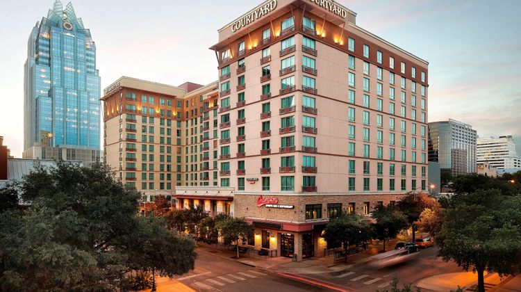 Residence Inn Downtown/Convention Ctr Exterior