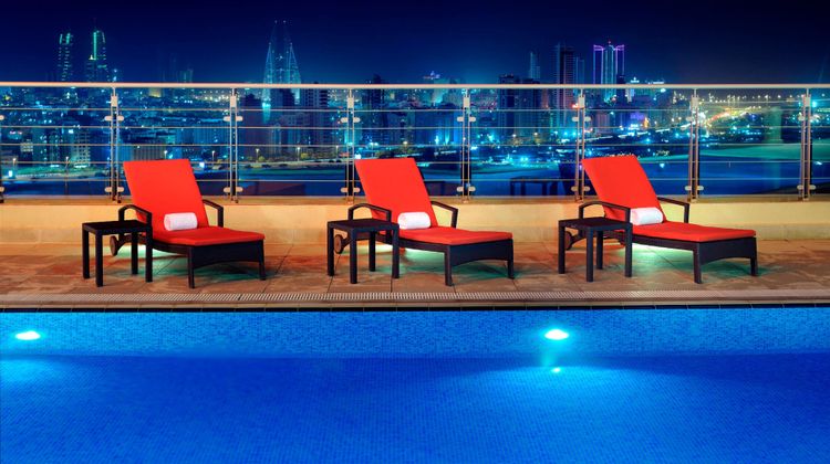 Marriott Exec Apts Manama Pool