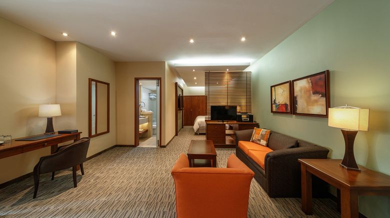 <b>Sheraton Bogota Hotel Suite</b>. Images powered by <a href="https://www.leonardoworldwide.com/" title="Leonardo Worldwide" target="_blank">Leonardo</a>.
