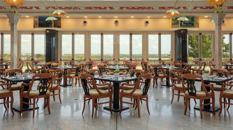 <b>Marriott Park Hotel Rome Restaurant</b>. Images powered by <a href="https://www.leonardoworldwide.com/" title="Leonardo Worldwide" target="_blank">Leonardo</a>.
