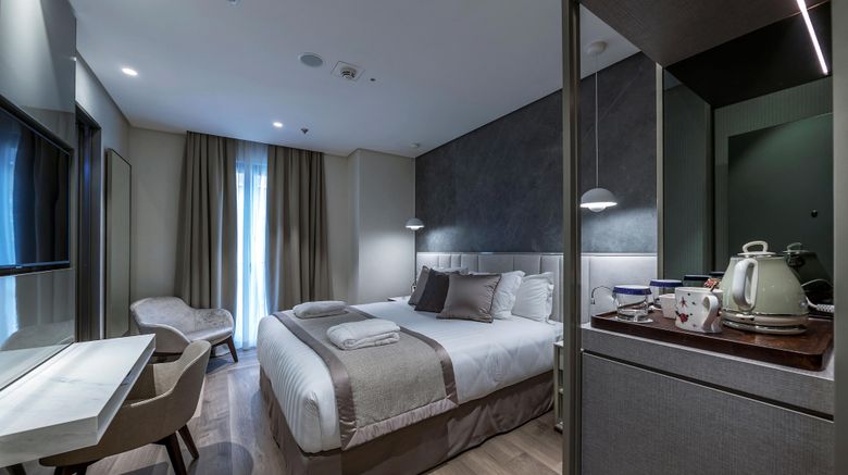 <b>The Regency Rome, Tribute Portfolio Room</b>. Images powered by <a href="https://www.leonardoworldwide.com/" title="Leonardo Worldwide" target="_blank">Leonardo</a>.