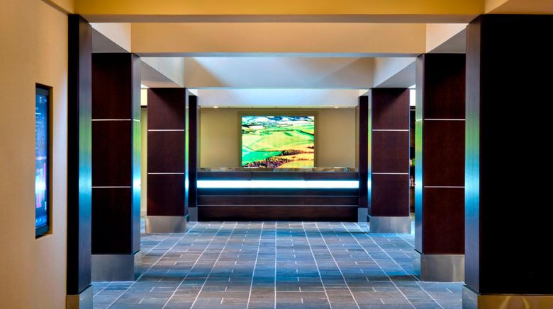 <b>Trumbull Marriott Shelton Lobby</b>. Images powered by <a href="https://www.leonardoworldwide.com/" title="Leonardo Worldwide" target="_blank">Leonardo</a>.