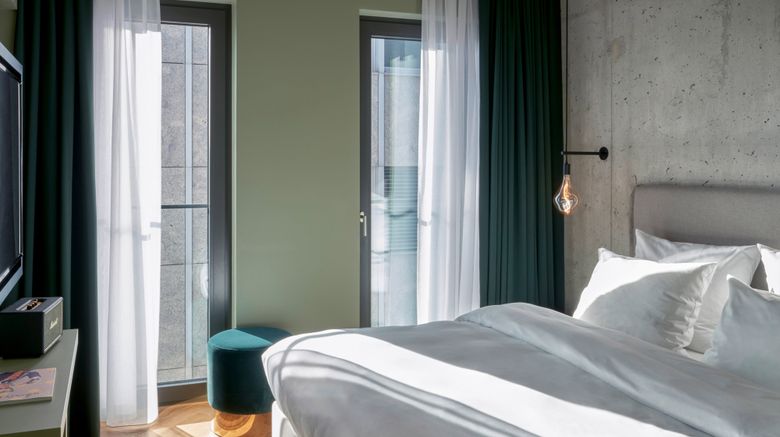 <b>Gekko House, A Tribute Portfolio Hotel Room</b>. Images powered by <a href="https://www.leonardoworldwide.com/" title="Leonardo Worldwide" target="_blank">Leonardo</a>.